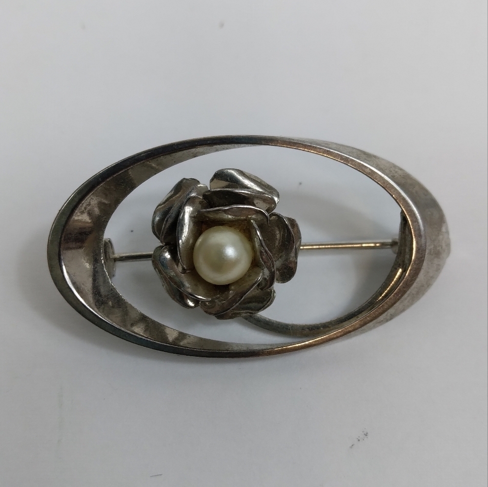 Vintage Silver Tone Oval Rose Stem Faux Pearl Brooch